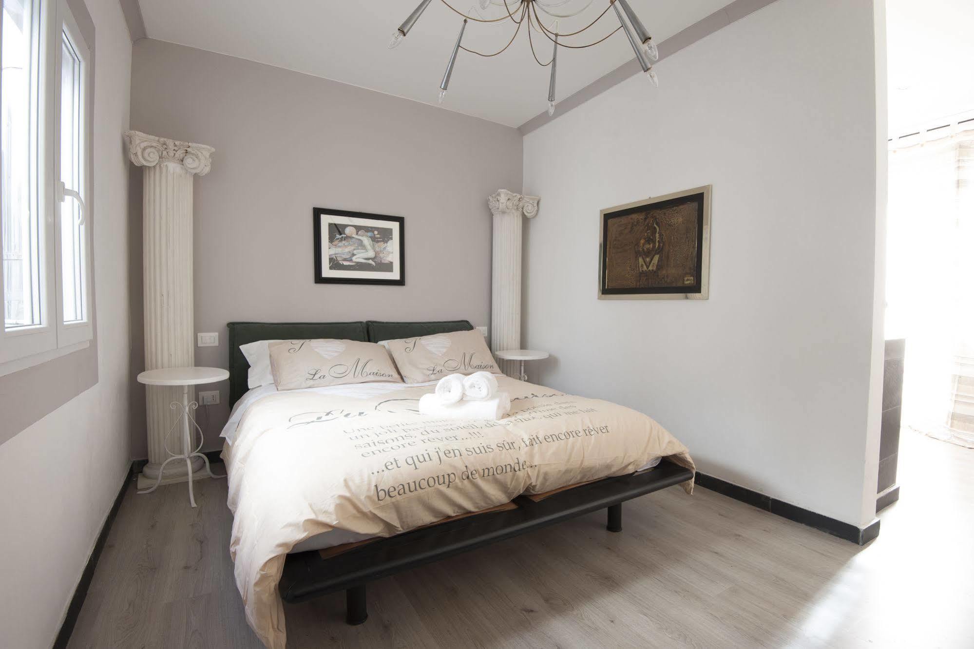 Cento Suites Кальярі Екстер'єр фото